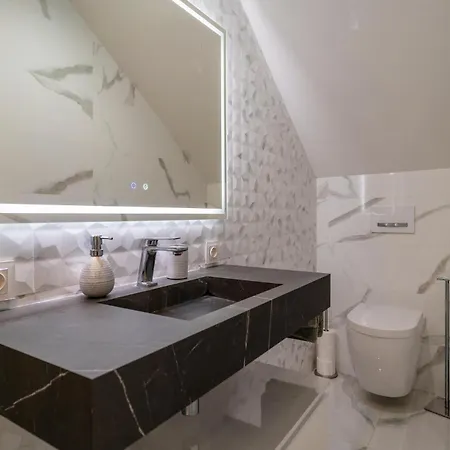 Ferienhaus Beautiful In With Wifi Marbella