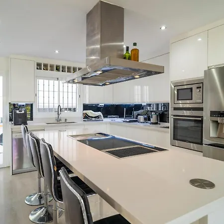 Beautiful In With Wifi Marbella